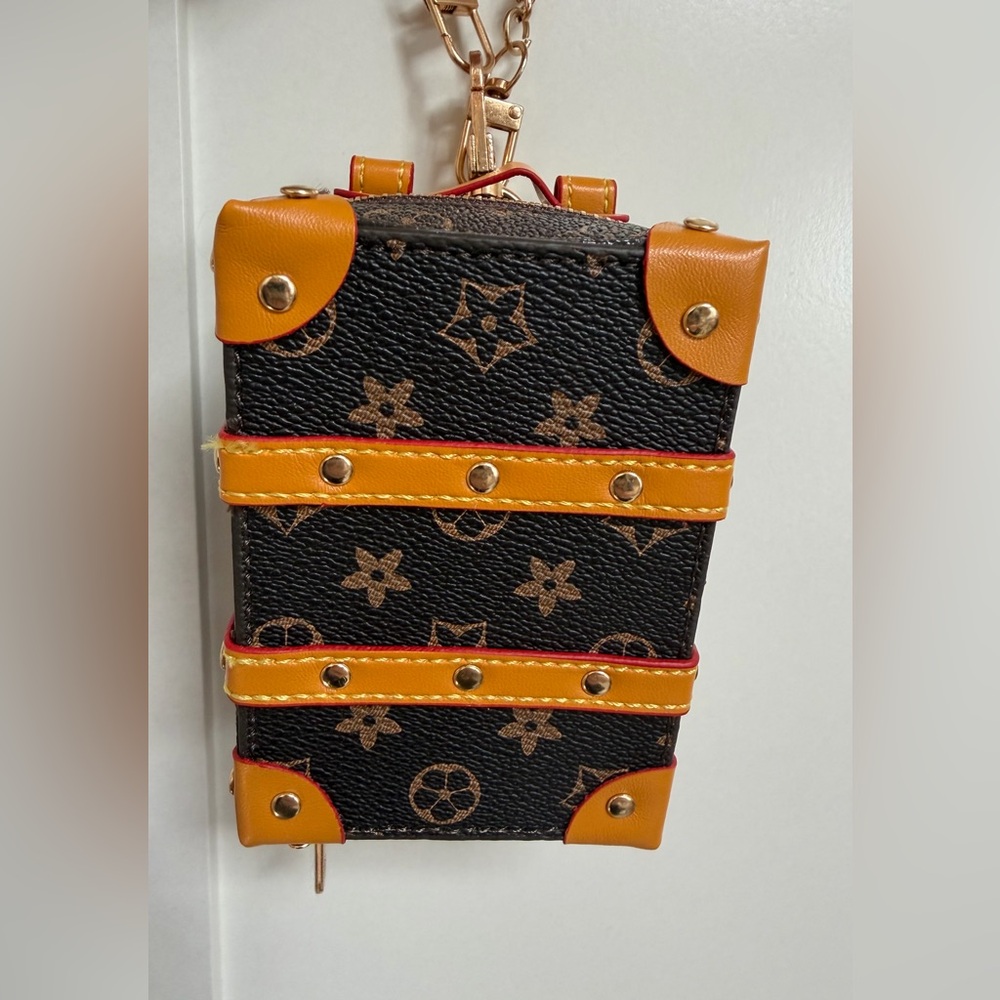 Adorable LV Like, Mini Luggage Bag with Gold Chain Adjustable Strap NWOT - Picture 2 of 15